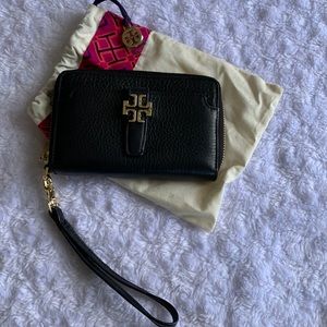 Tory Burch Black Leather Wristlet wallet with dust bag